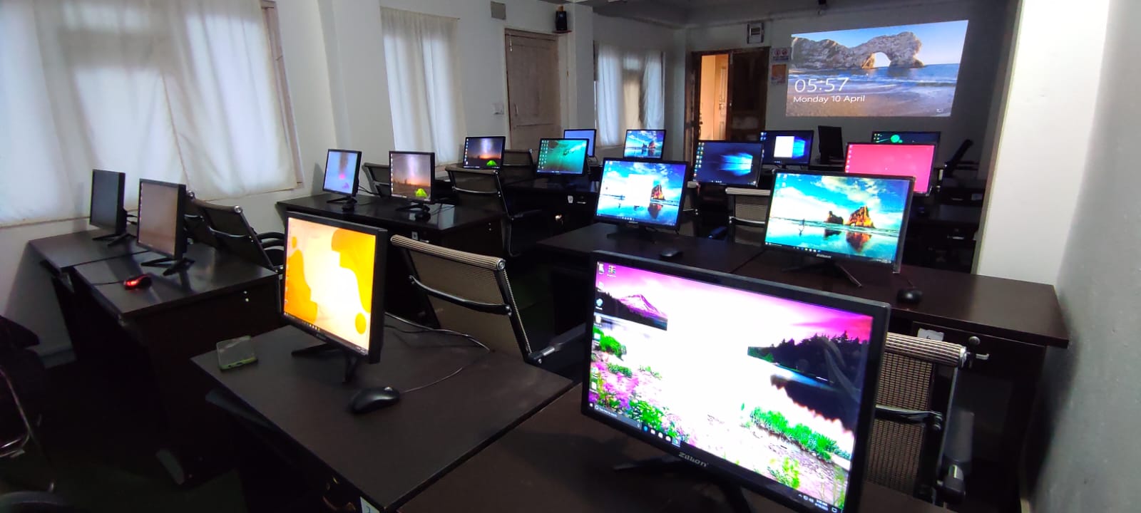 LAB OF HIMALAYAN IT INSTITUTE